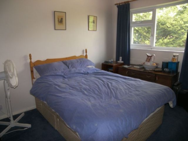  Image of 2 Bedroom House for sale at Arundel Gardens Winchmore Hill Winchmore Hill, N21 3AD