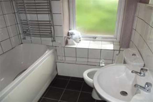  Image of 2 Bedroom Detached to rent at Bangor, LL57 3SB