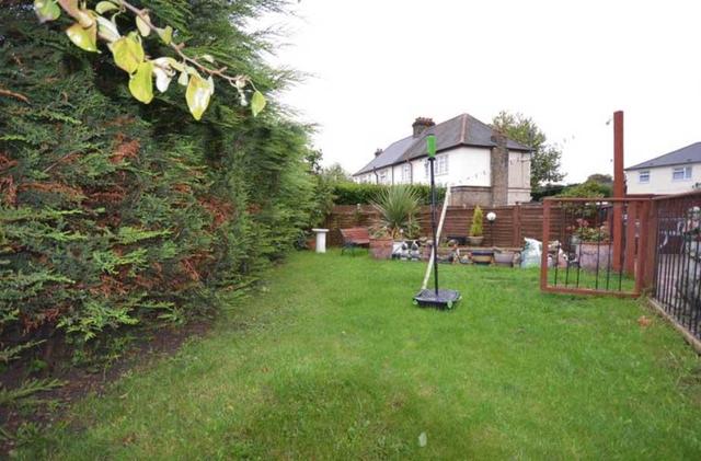  Image of 3 Bedroom Semi-Detached for sale at Walthamstow, E17 5PU