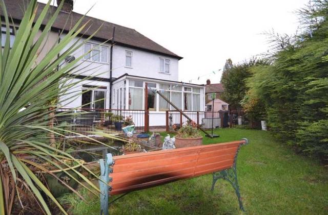  Image of 3 Bedroom Semi-Detached for sale at Walthamstow, E17 5PU