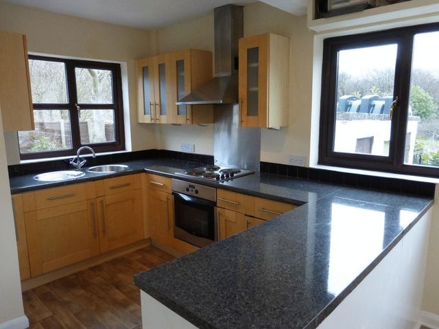  Image of 3 Bedroom Terraced for sale at Brynrefail, LL55 3PD