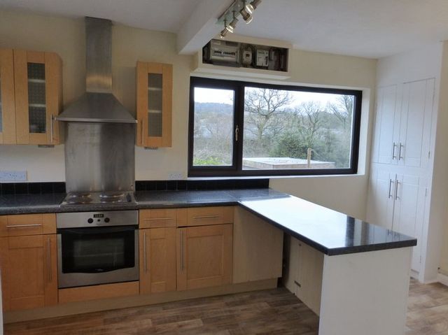  Image of 3 Bedroom Terraced for sale at Brynrefail, LL55 3PD