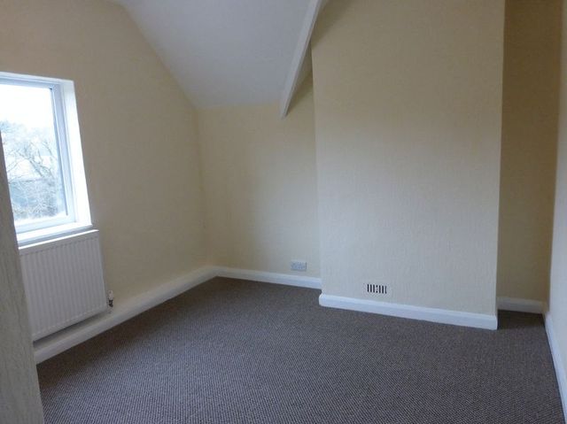  Image of 3 Bedroom Terraced for sale at Brynrefail, LL55 3PD