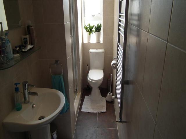  Image of 3 Bedroom Flat to rent at Abbeyhill Edinburgh Edinburgh, EH7 5SN