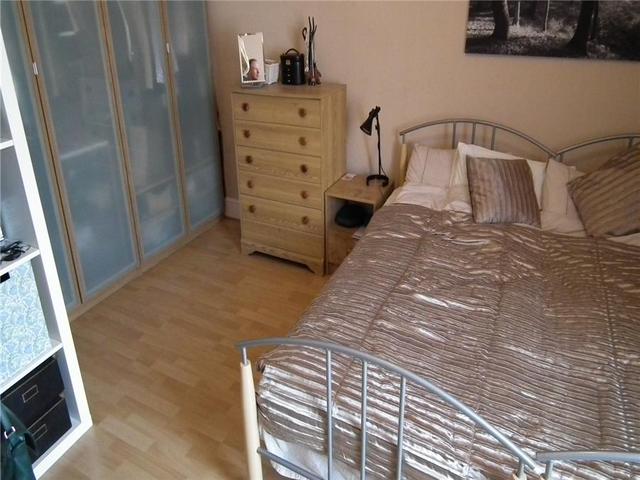  Image of 3 Bedroom Flat to rent at Abbeyhill Edinburgh Edinburgh, EH7 5SN