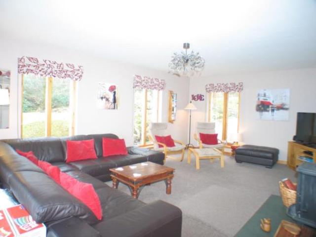  Image of 5 Bedroom Detached to rent at Colintraive Tighnabruaich Argyll and Bute, PA22 3AR