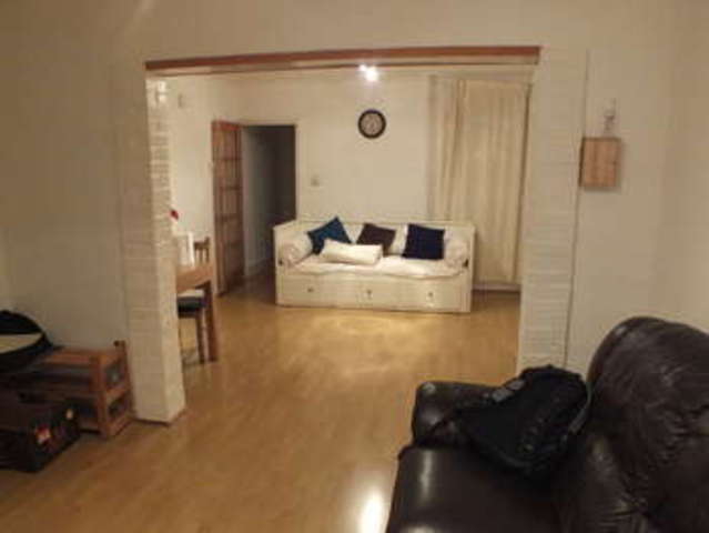 Image of 3 Bedroom Terraced to rent at Reading Berkshire Reading, RG1 8ET