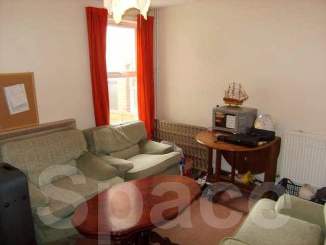  Image of 1 Bedroom House Share to rent at Cardigan Gardens University Reading, RG1 5QW