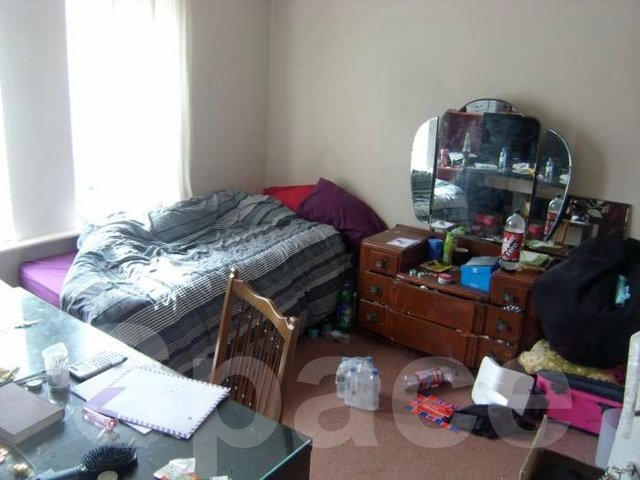  Image of 4 Bedroom Terraced to rent at Cardigan Gardens University Reading, RG1 5QW