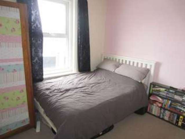  Image of 3 Bedroom Semi-Detached for sale at Shelbourne Road Charminster Bournemouth, BH8 8QZ
