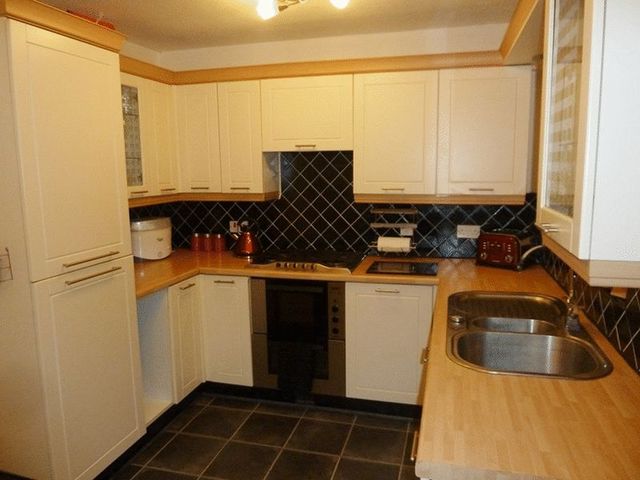  Image of 2 Bedroom Semi-Detached for sale at Chestnut Fold  Radcliffe, M26 4SX