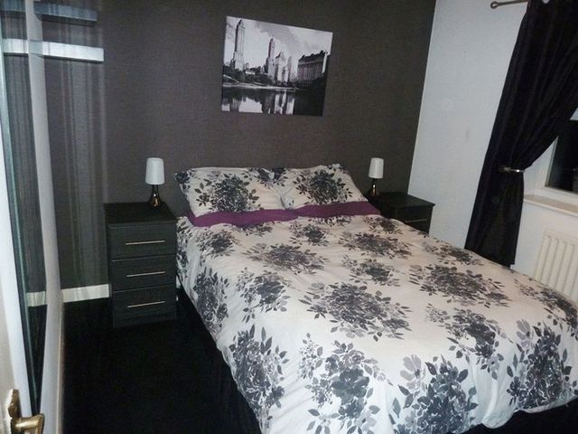  Image of 2 Bedroom Semi-Detached for sale at Chestnut Fold  Radcliffe, M26 4SX
