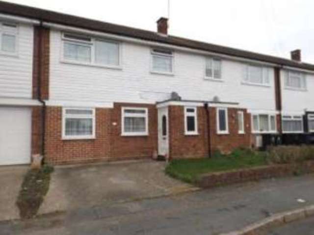 Image of 3 Bedroom Terraced for sale at Chigwell Essex Chigwell, IG7 5LN