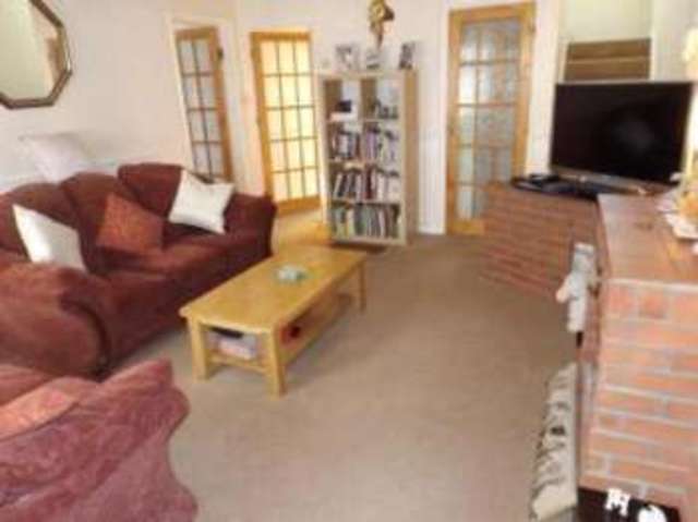 Image of 3 Bedroom Terraced for sale at Chigwell Essex Chigwell, IG7 5LN