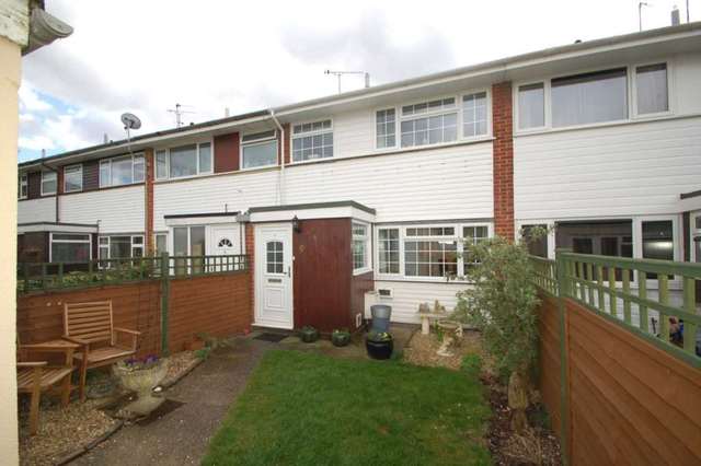  Image of 3 Bedroom Terraced for sale at Oak End Way  Chinnor, OX39 4JJ