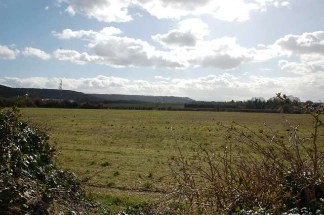  Image of 3 Bedroom Terraced for sale at Oak End Way  Chinnor, OX39 4JJ