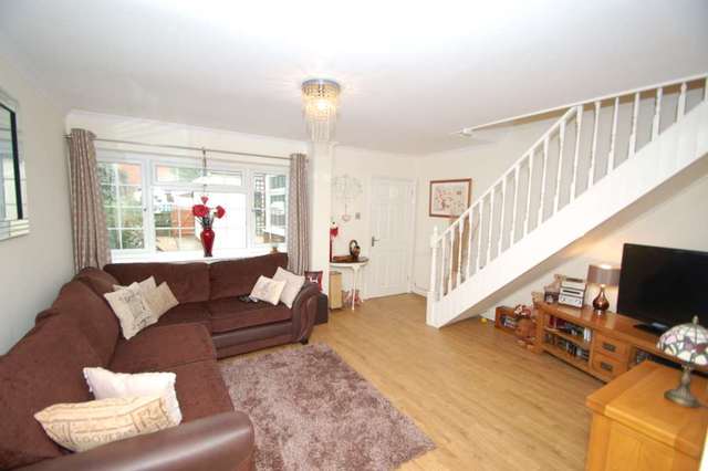  Image of 3 Bedroom Terraced for sale at Oak End Way  Chinnor, OX39 4JJ