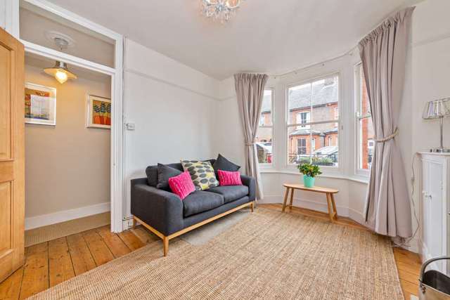  Image of 3 Bedroom Detached for sale at Clarence Road  Berkhamsted, HP4 3BQ