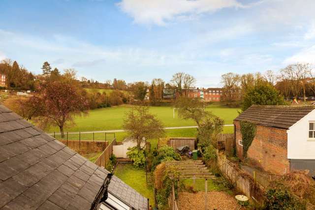  Image of 3 Bedroom Detached for sale at Clarence Road  Berkhamsted, HP4 3BQ