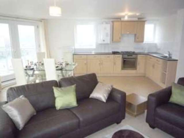 Image of 3 Bedroom Apartment to rent at Compair Crescent  Ipswich, IP2 0EH
