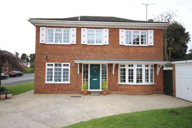  Image of 4 Bedroom Detached for sale at Cromhamstone Stone Aylesbury, HP17 8NH