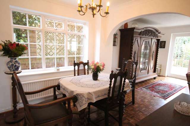  Image of 4 Bedroom Detached for sale at Cromhamstone Stone Aylesbury, HP17 8NH