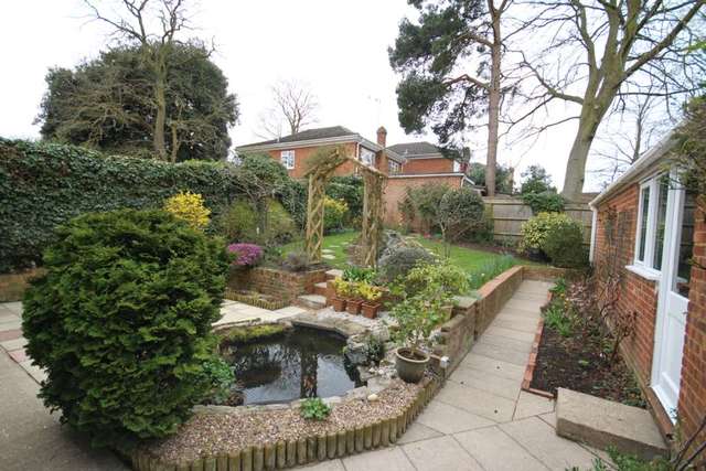 Image of 4 Bedroom Detached for sale at Cromhamstone Stone Aylesbury, HP17 8NH
