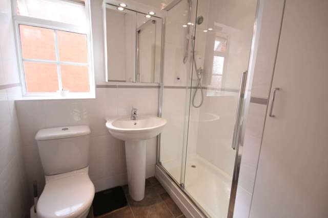  Image of 4 Bedroom Detached for sale at Cromhamstone Stone Aylesbury, HP17 8NH