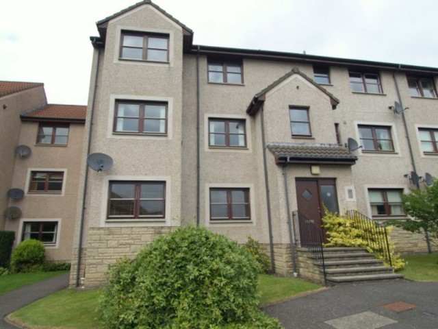  Image of 2 Bedroom Flat to rent at Dunfermline Fife Fife, KY12 9DX