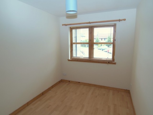  Image of 2 Bedroom Flat to rent at Dunfermline Fife Fife, KY12 9DX