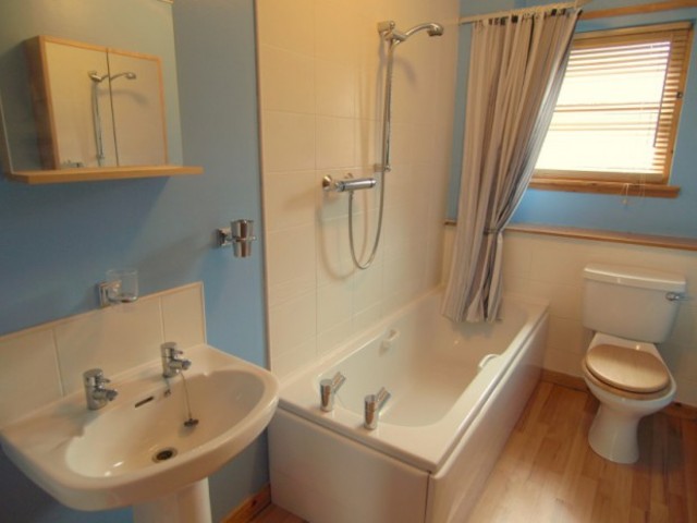  Image of 2 Bedroom Flat to rent at Dunfermline Fife Fife, KY12 9DX