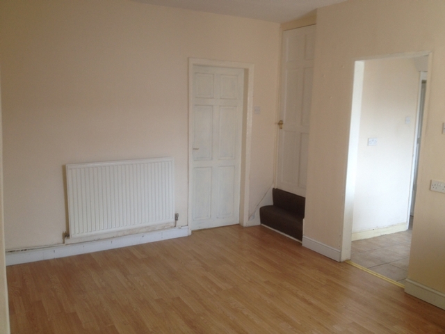  Image of 4 Bedroom Terraced to rent at Deacons Crescent  Doncaster, DN11 0SY