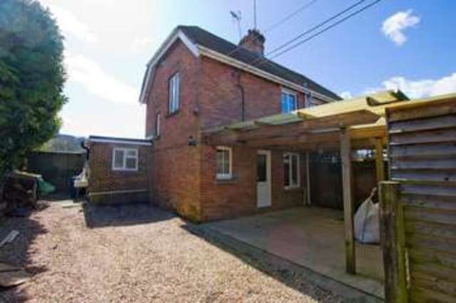  Image of 3 Bedroom Cottage to rent at East Harting Petersfield Hampshire, GU31 5LY