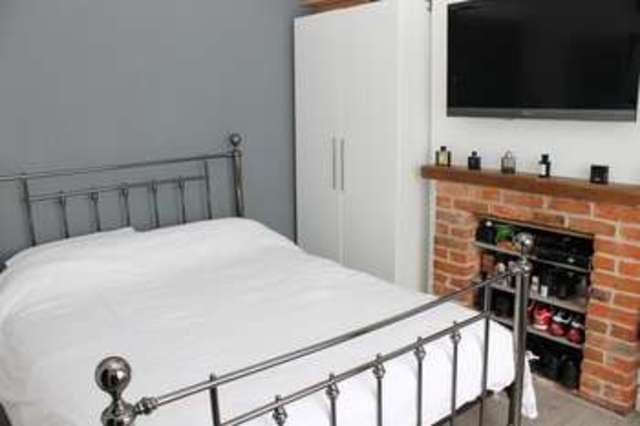  Image of 4 Bedroom Semi-Detached for sale at Hellesdon Norwich Hellesdon, NR6 6SG