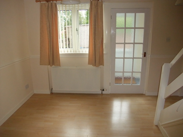  Image of 3 Bedroom Terraced to rent at Glenrothes Fife Fife, KY6 2JX