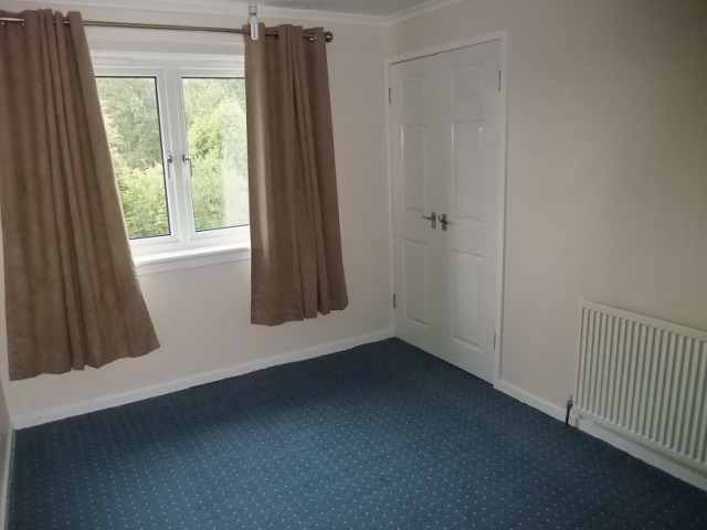  Image of 3 Bedroom Terraced to rent at Glenrothes Fife Fife, KY6 2JX