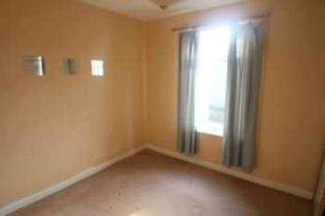  Image of 2 Bedroom Terraced for sale at Newton Mearns Glasgow Mearns, G77 6SW