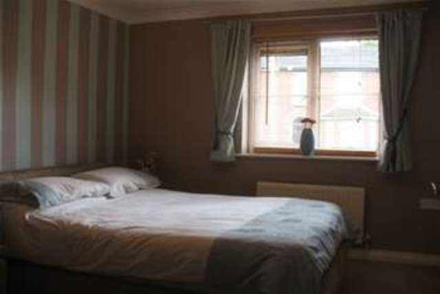  Image of 2 Bedroom Detached to rent at Southampton, SO19 9EJ