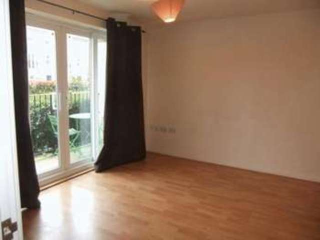  Image of 2 Bedroom Flat to rent at Goldstraw Lane Fernwood Balderton, NG24 3FF