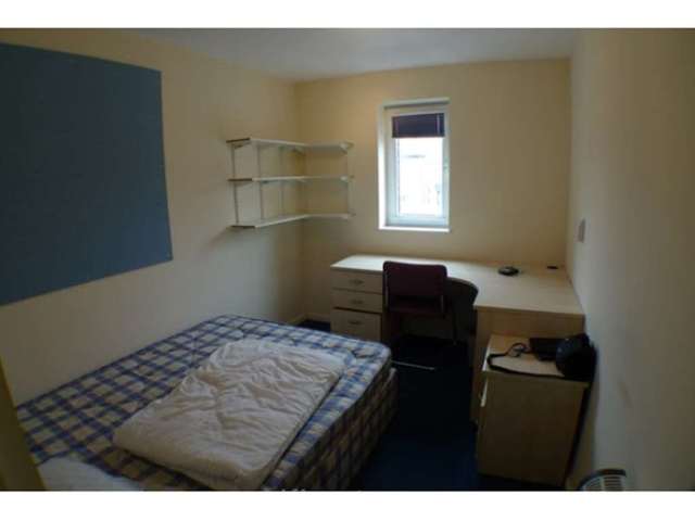  Image of 1 Bedroom Apartment to rent at Gwennyth Street Cathays Cardiff, CF24 4PH