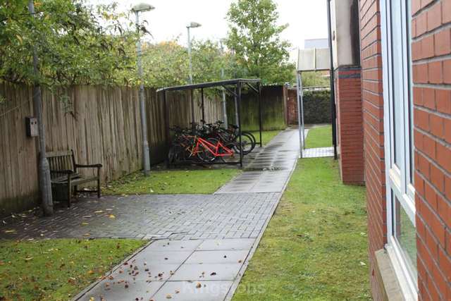  Image of 1 Bedroom Apartment to rent at Gwennyth Street Cathays Cardiff, CF24 4PH