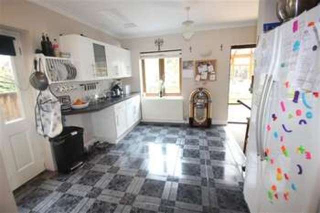  Image of 3 Bedroom Bungalow for sale at Rushmere St Andrew, IP4 5RR
