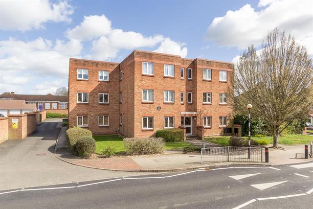  Image of 2 Bedroom Flat for sale at High Street London Colney St. Albans, AL2 1JZ