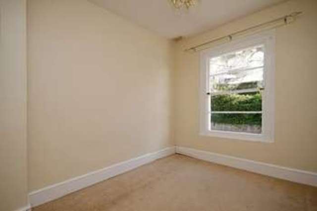  Image of 2 Bedroom Flat to rent at Higher Erith Road  TORQUAY, TQ1 2NQ