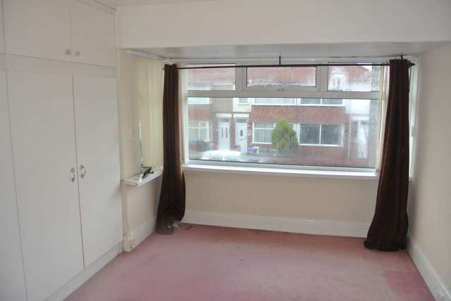  Image of 3 Bedroom Terraced to rent at Ivy Avenue  Blackpool, FY4 3QF