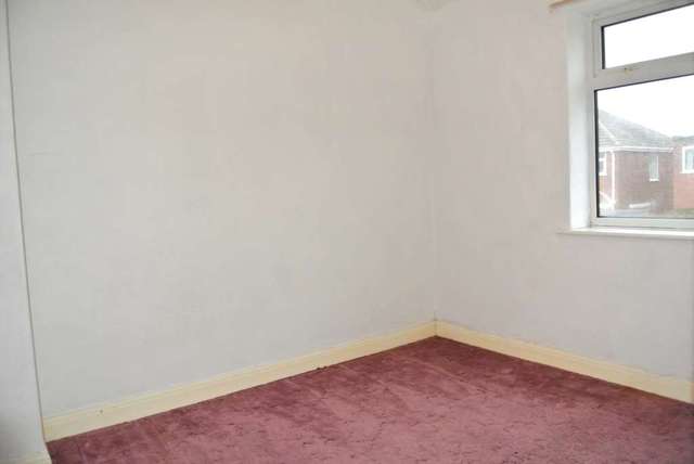  Image of 3 Bedroom Terraced to rent at Ivy Avenue  Blackpool, FY4 3QF