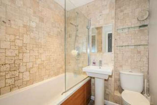 Image of 3 Bedroom Terraced for sale at Watford, WD19 6HL