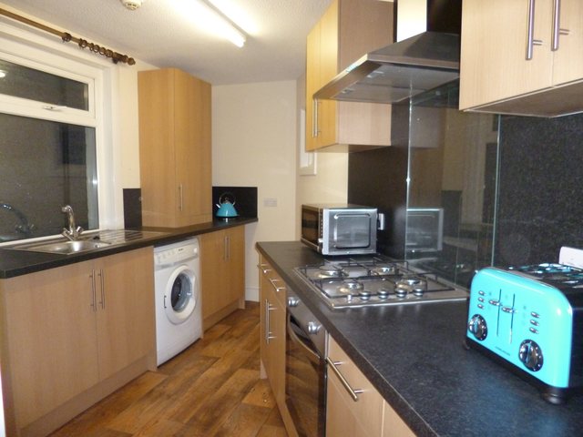  Image of 5 Bedroom Detached to rent at Treforest Pontypridd Glyntaff, CF37 1RP