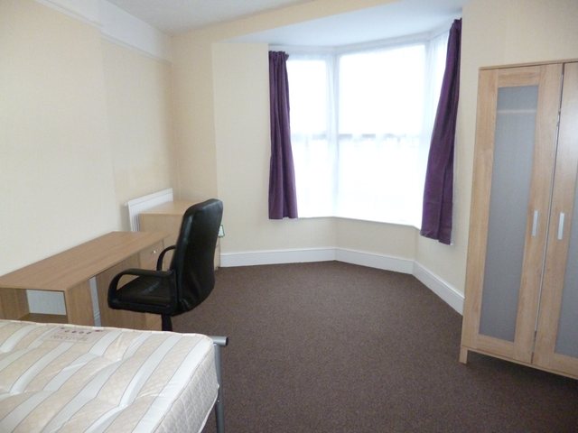  Image of 5 Bedroom Detached to rent at Treforest Pontypridd Glyntaff, CF37 1RP