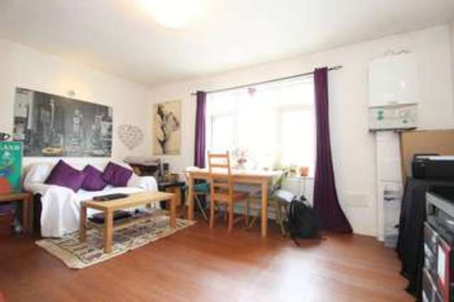  Image of 1 Bedroom Flat to rent at Kingsland Road  London, E2 8EB